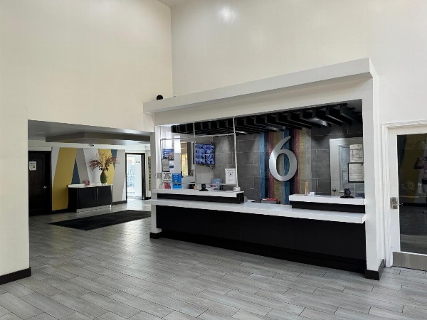 Motel 6 Hollywood image 2