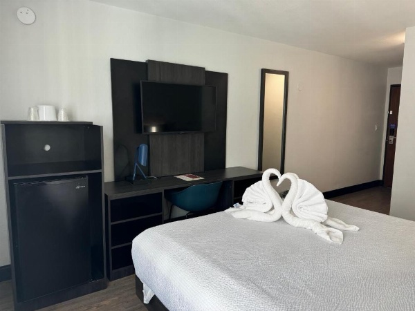 Motel 6 Hollywood image 7